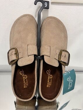 Mountain Sole Suede Clogs Mule Buckle Beige Size 9 Slip On Comfort Trend